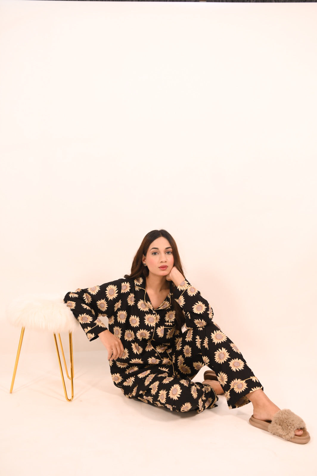 Black Sunflower – Linen Spring PJ Set