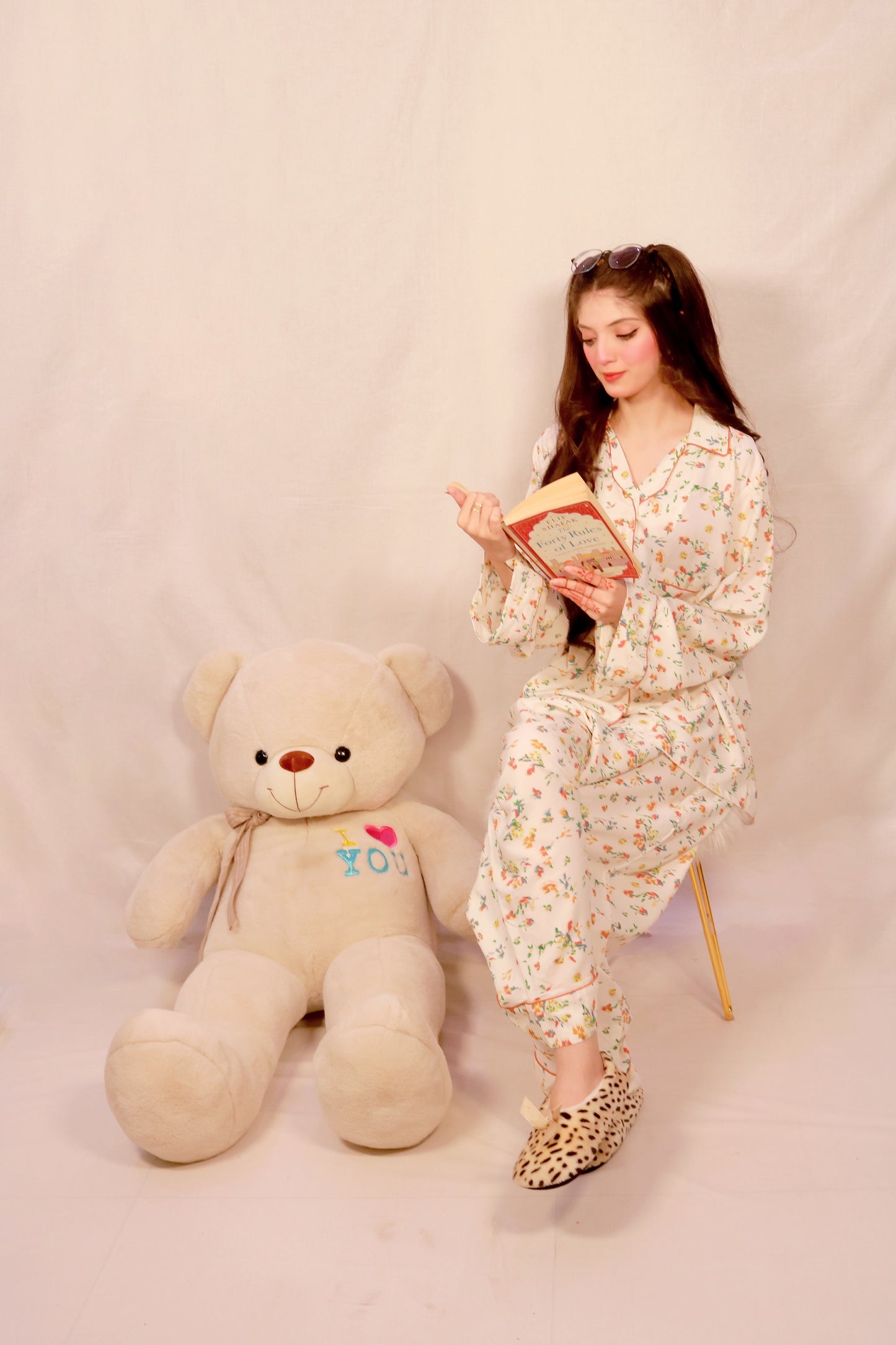 White Flower 2-Piece Stitched Sleepwear