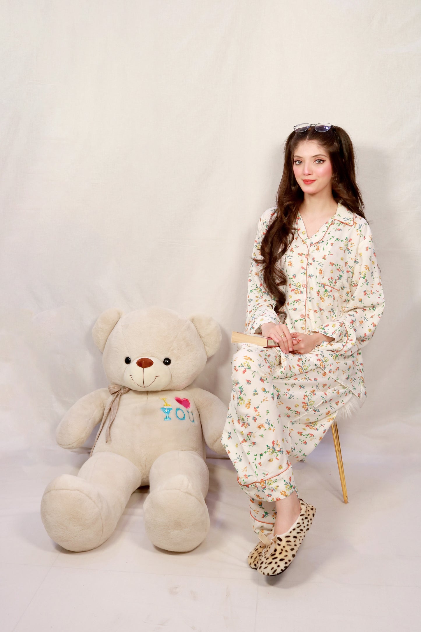 White Flower 2-Piece Stitched Sleepwear