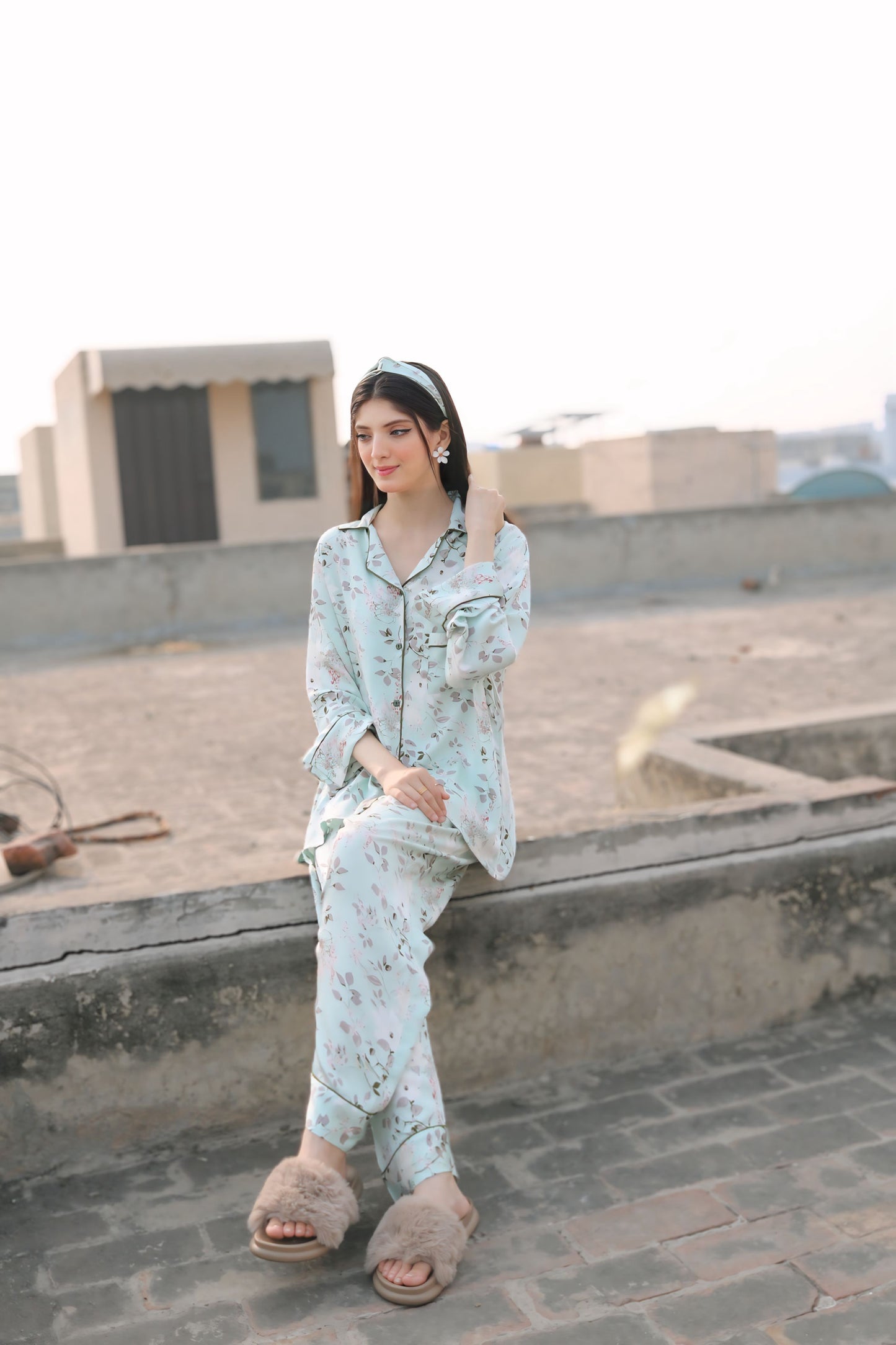 Winter Leaves Print 2-Piece Stitched Sleepwear
