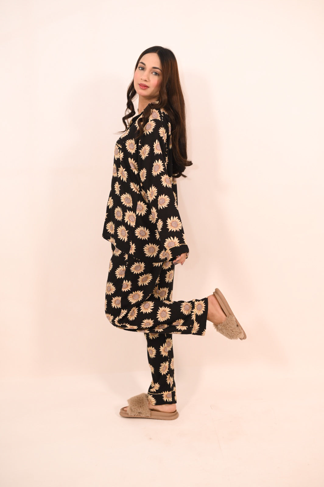 Spring Pj Sets Black Sunflower – Linen Spring PJ Set – Twinkle Night By Neha