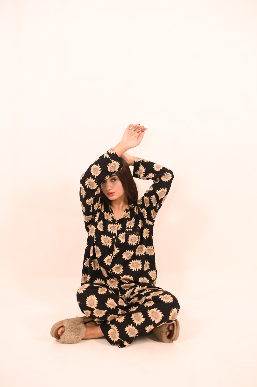 Black Sunflower – Linen Spring PJ Set