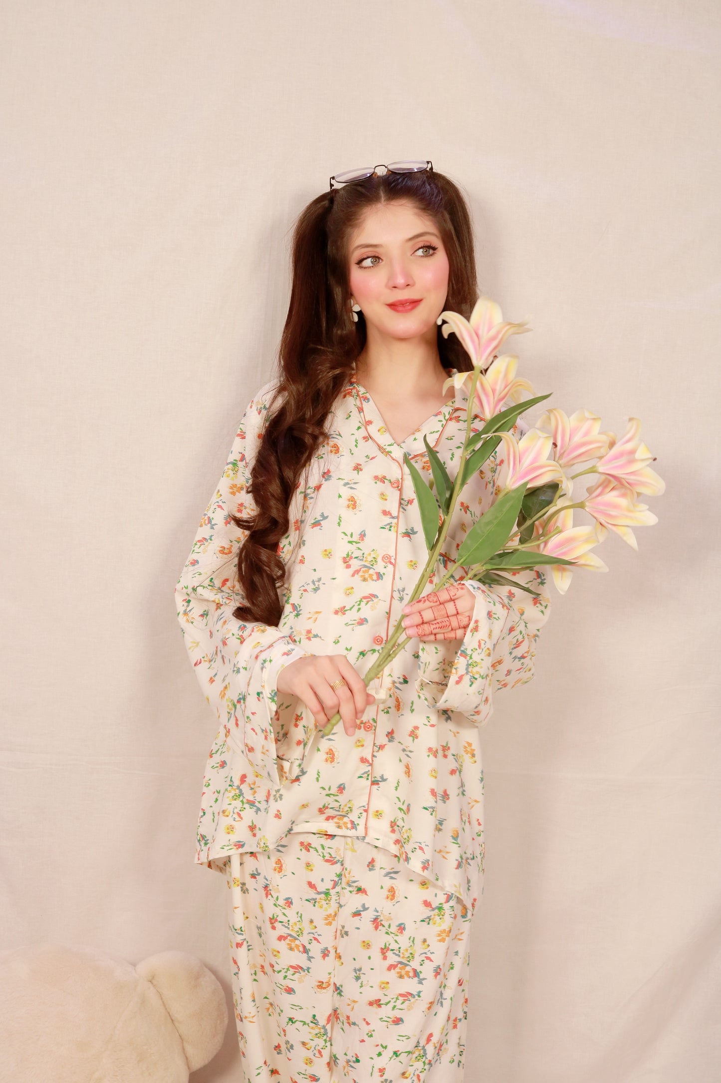 White Flower 2-Piece Stitched Sleepwear