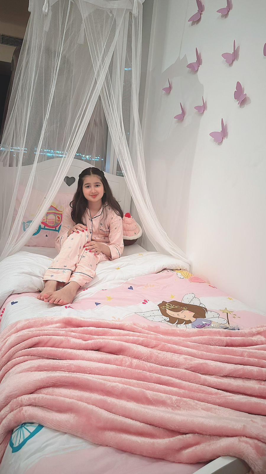 Shining Star 2-Piece Stitched Sleepwear